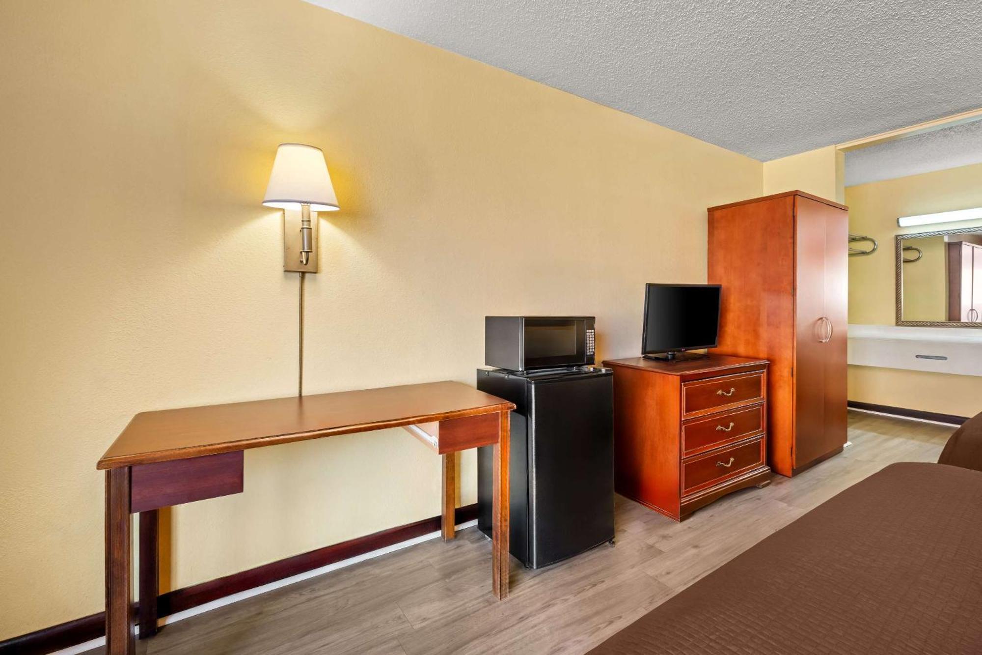 Rodeway Inn Monroe Exteriér fotografie