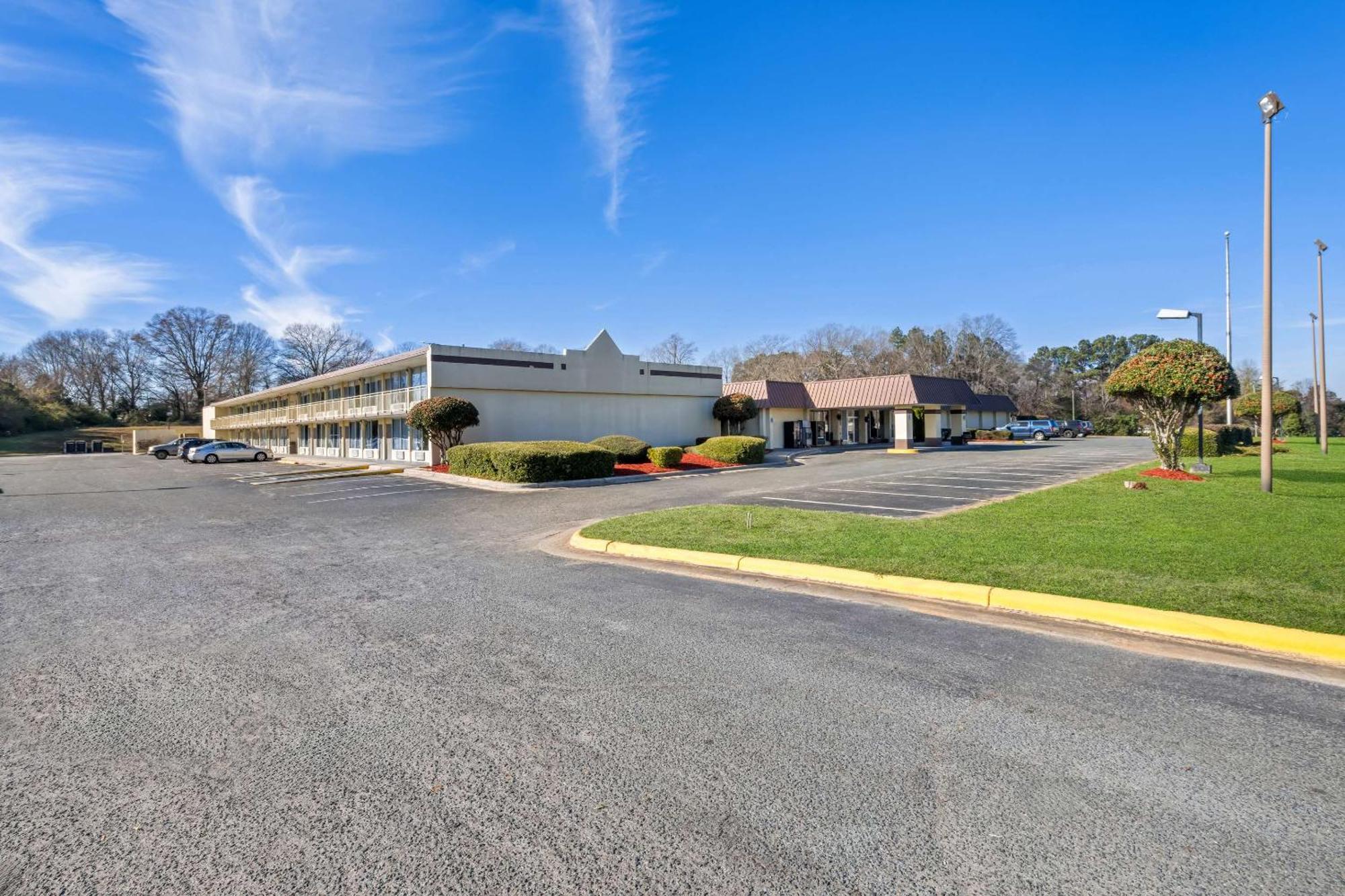 Rodeway Inn Monroe Exteriér fotografie