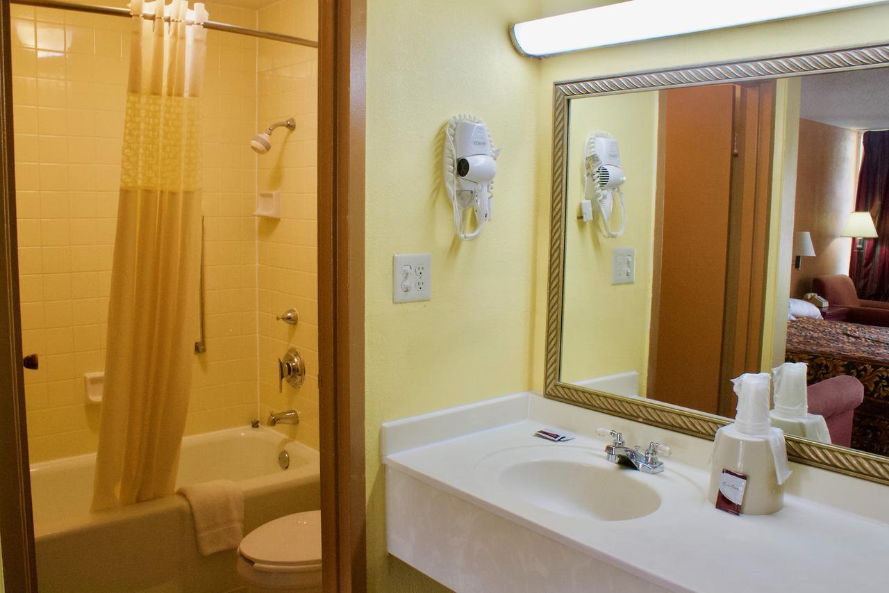 Rodeway Inn Monroe Exteriér fotografie