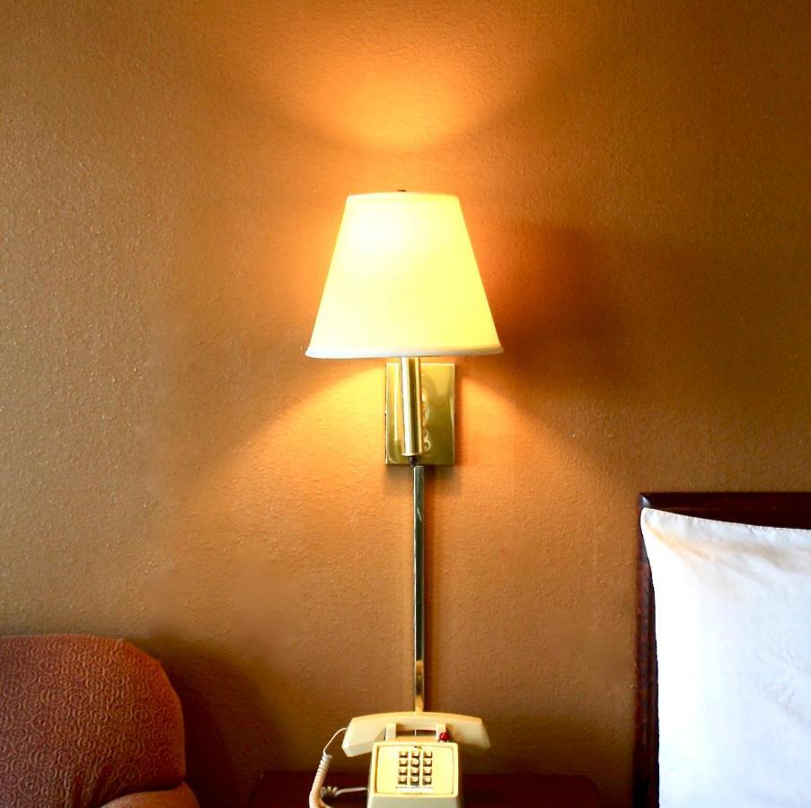Rodeway Inn Monroe Exteriér fotografie